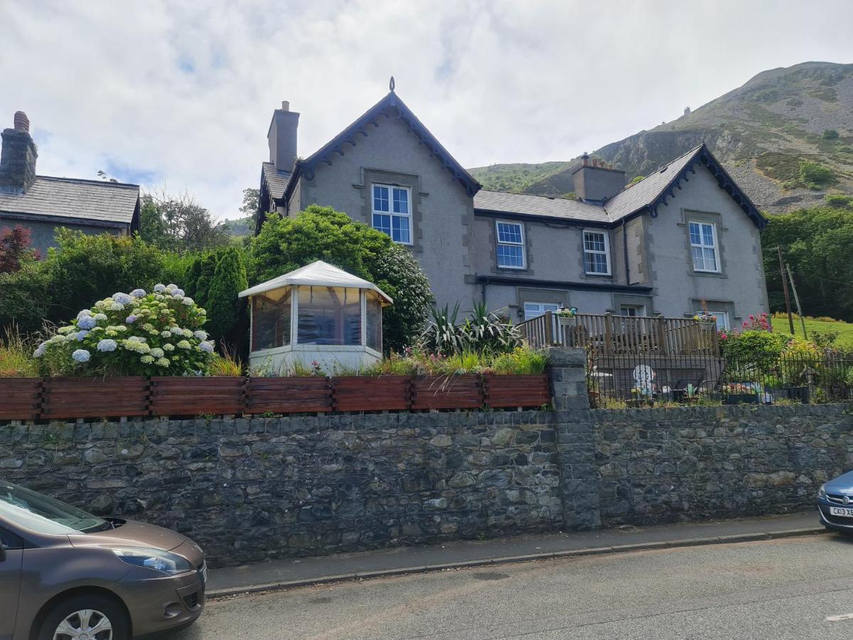 4Br Sea View Escape-Near Snowdonia& Coastal Trails Villa Penmaenmawr Exterior photo
