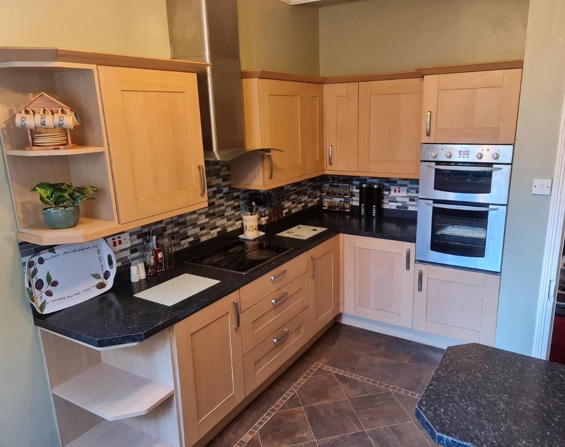 4Br Sea View Escape-Near Snowdonia& Coastal Trails Villa Penmaenmawr Exterior photo